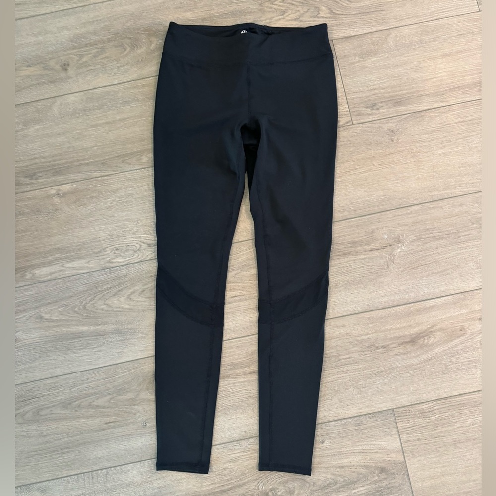 NWOT GAIAM Women’s Leggings with Mesh Cutout (Black) - Medium